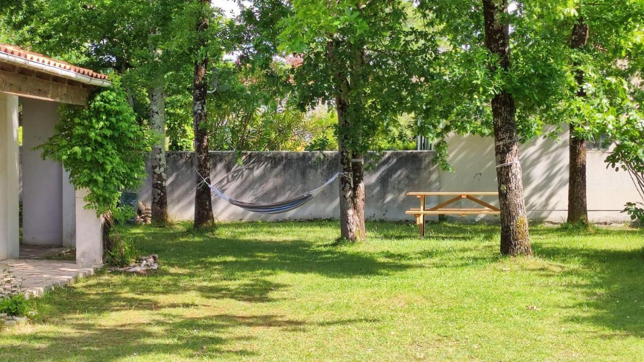 Maison A 8 Min A Pied De La Plage Avec Jardin Clos Et Ombrage Saint-Georges-d’Oléron Kültér fotó